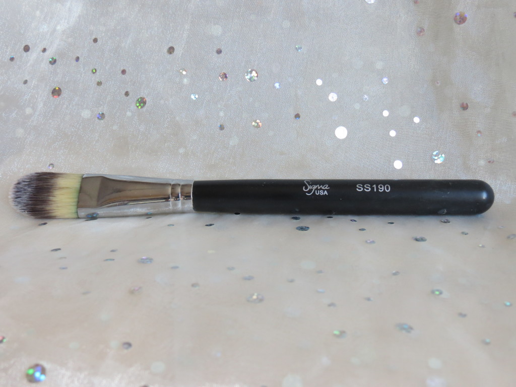 Sigma Foundation Brush