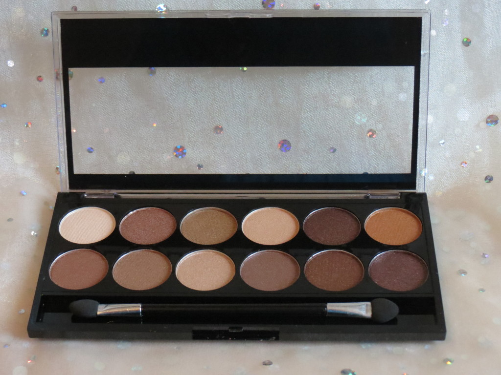 MUA eyeshadow Palette